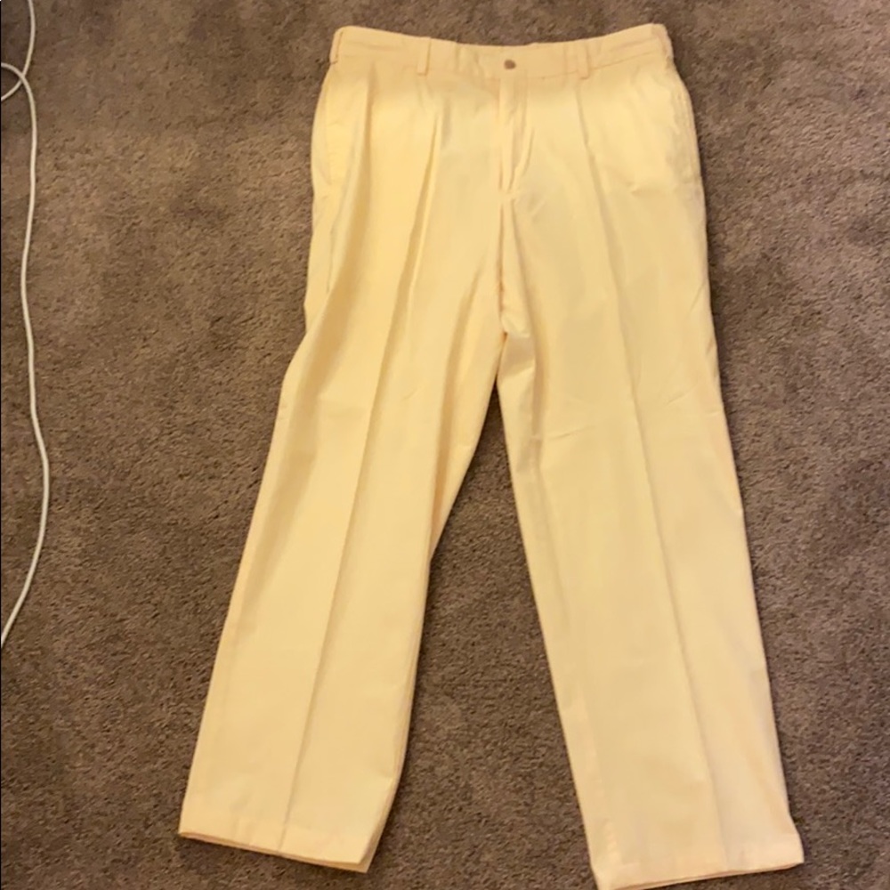 Bills Khakis Light Yellow Pant